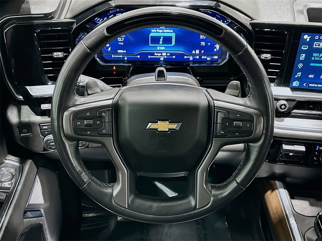 Used 2024 Chevrolet Silverado 1500 High Country w/ Technology Package image 11