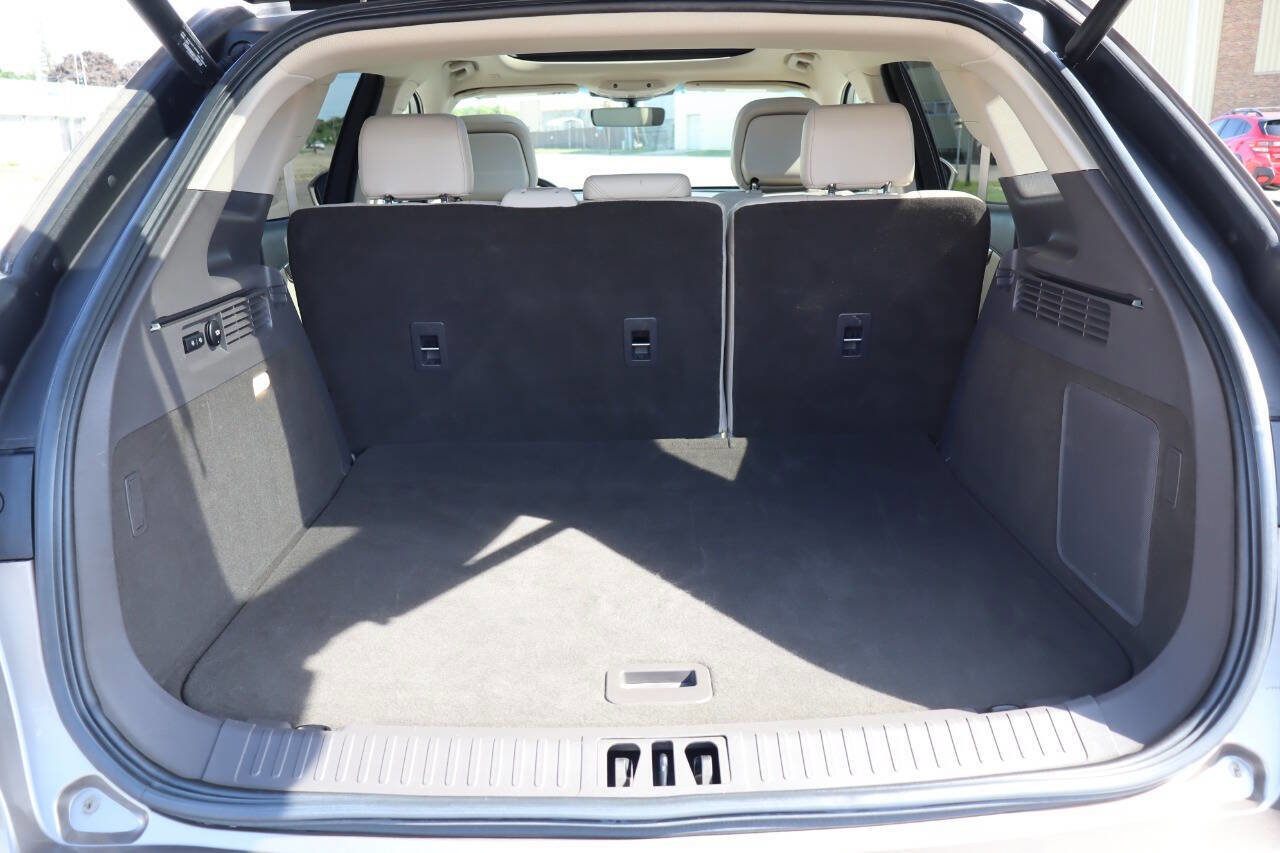 Used 2020 Lincoln Nautilus Reserve AWD/4WD image 11