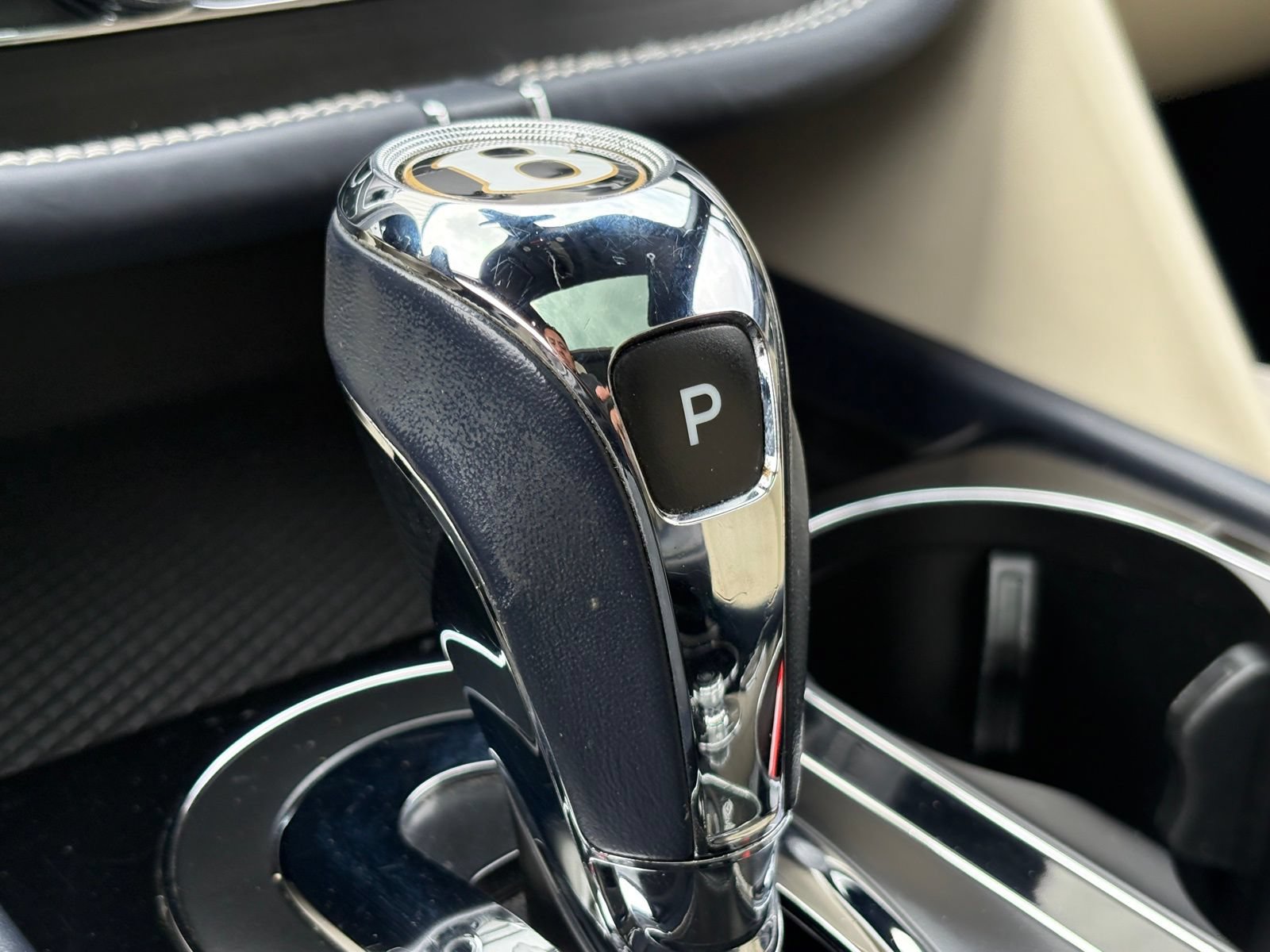 Used 2019 Bentley Bentayga AWD/4WD image 29
