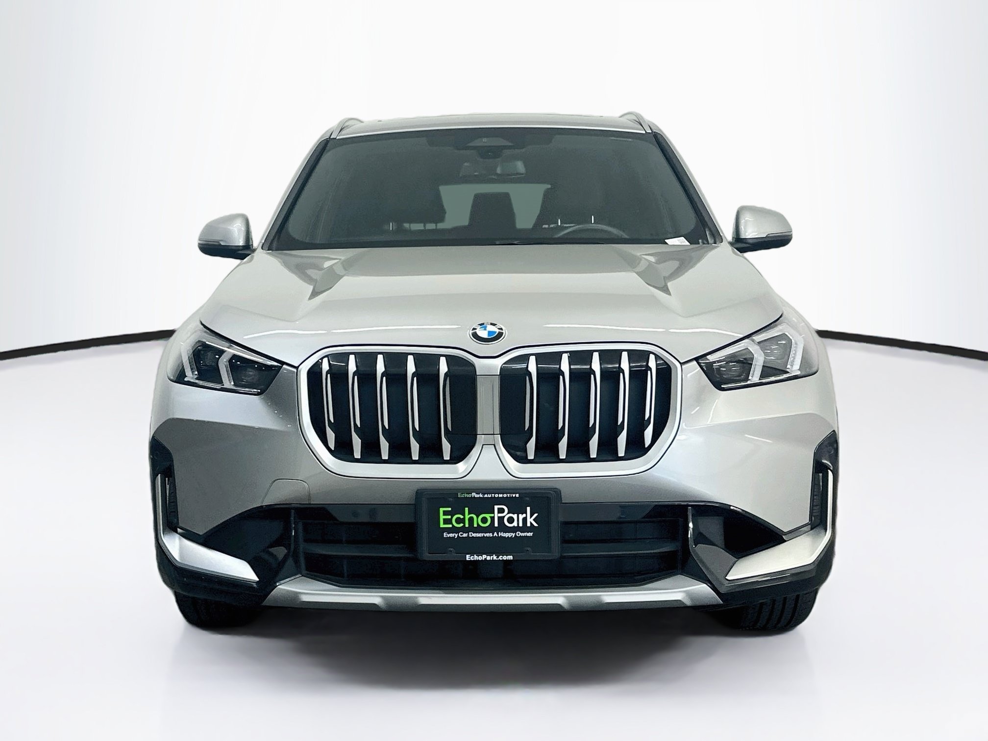 Used 2025 BMW X1 xDrive28i AWD/4WD image 2