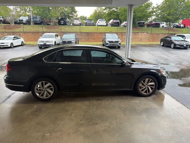 Used 2018 Volkswagen Passat 2.0T SE FWD image 5