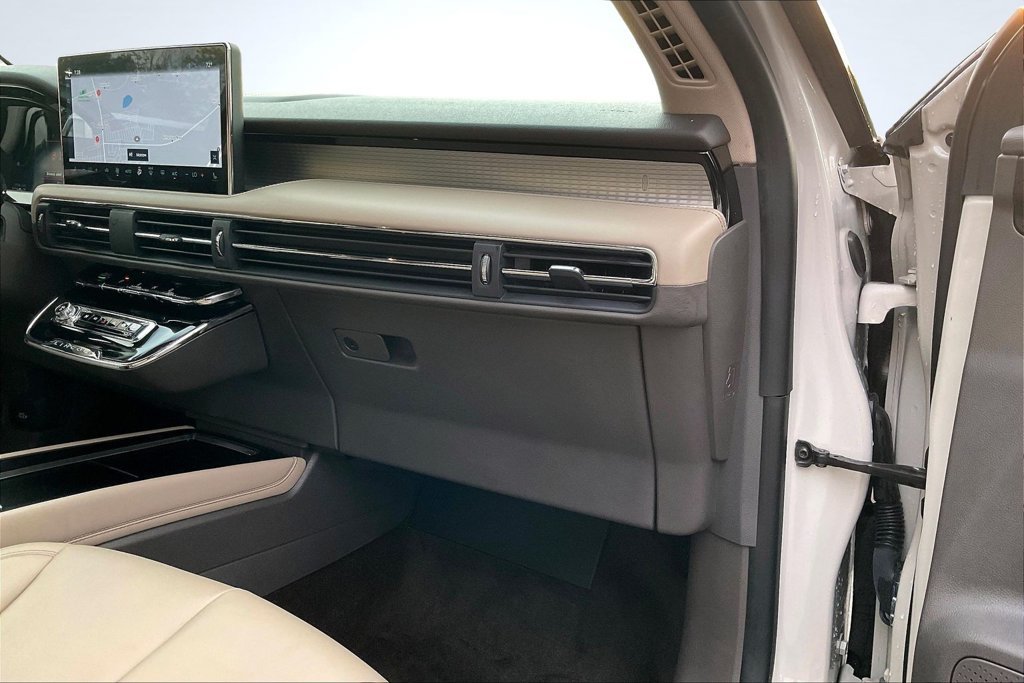 Certified 2023 Lincoln Corsair FWD image 26