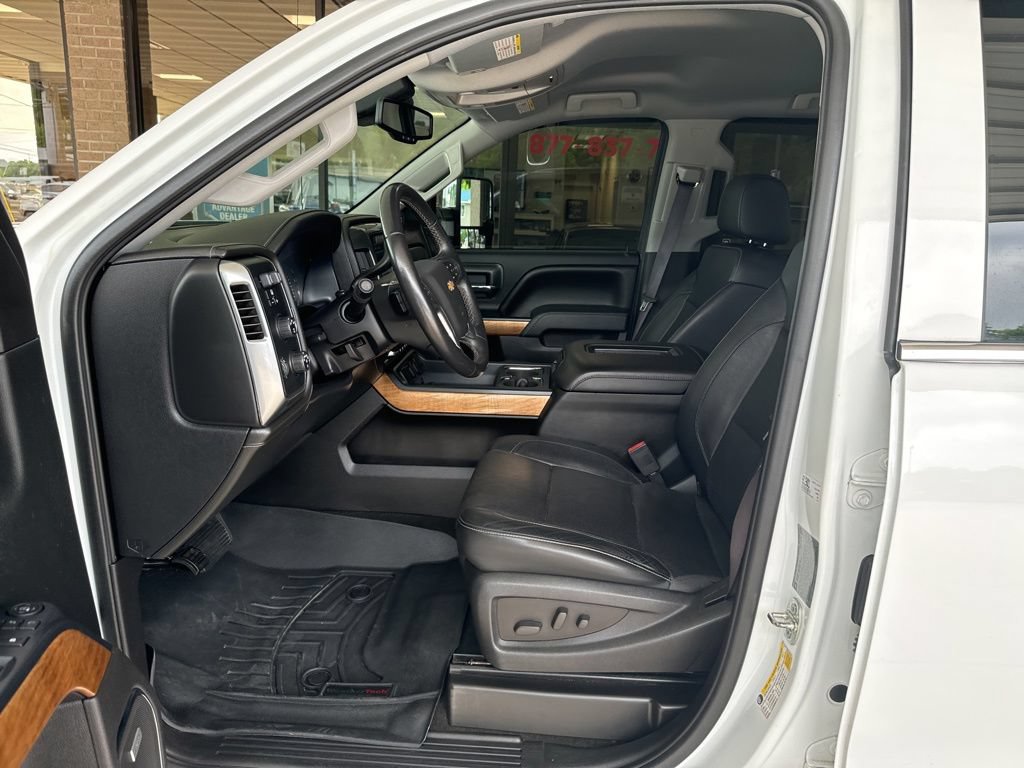 Used 2016 Chevrolet Silverado 3500 LTZ w/ Duramax Plus Package AWD/4WD image 8