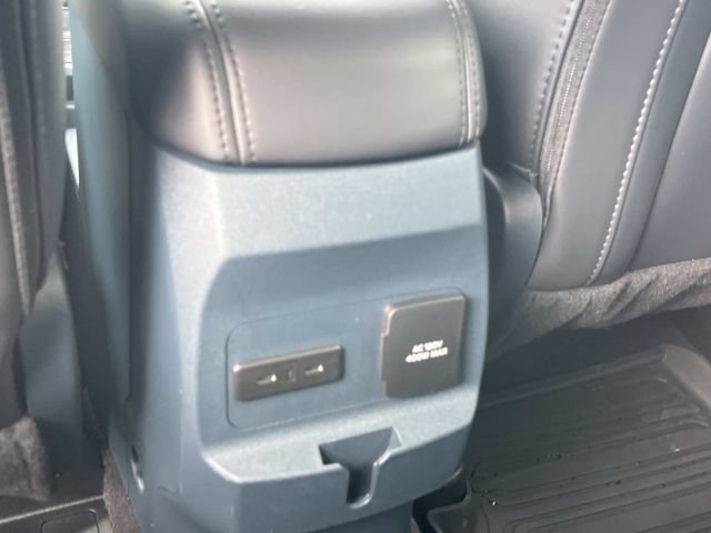 Used 2025 Ford Maverick Lariat w/ Black Appearance Package AWD/4WD image 21