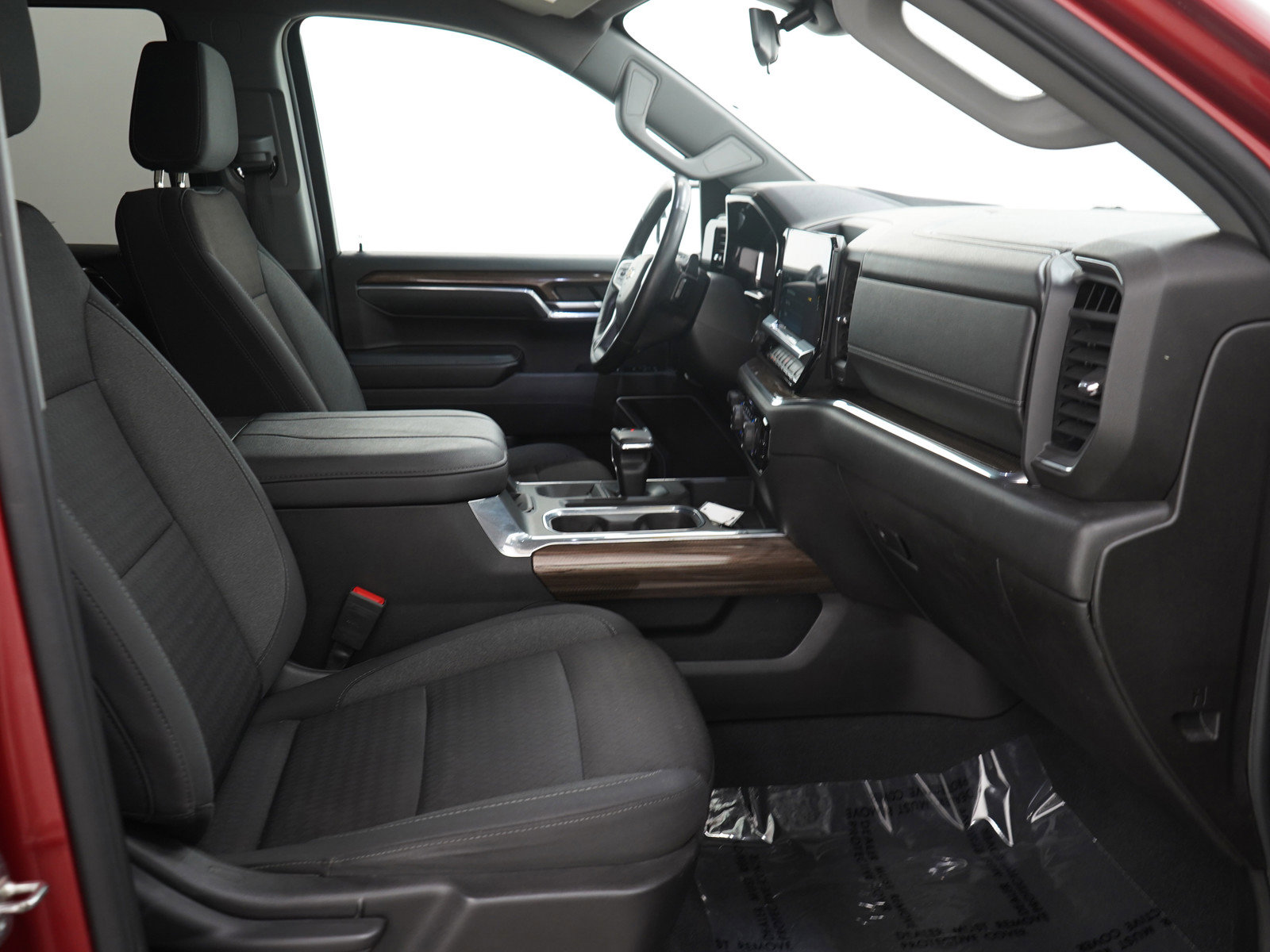 Used 2023 Chevrolet Silverado 1500 LT w/ Z71 Off-Road Package AWD/4WD image 14