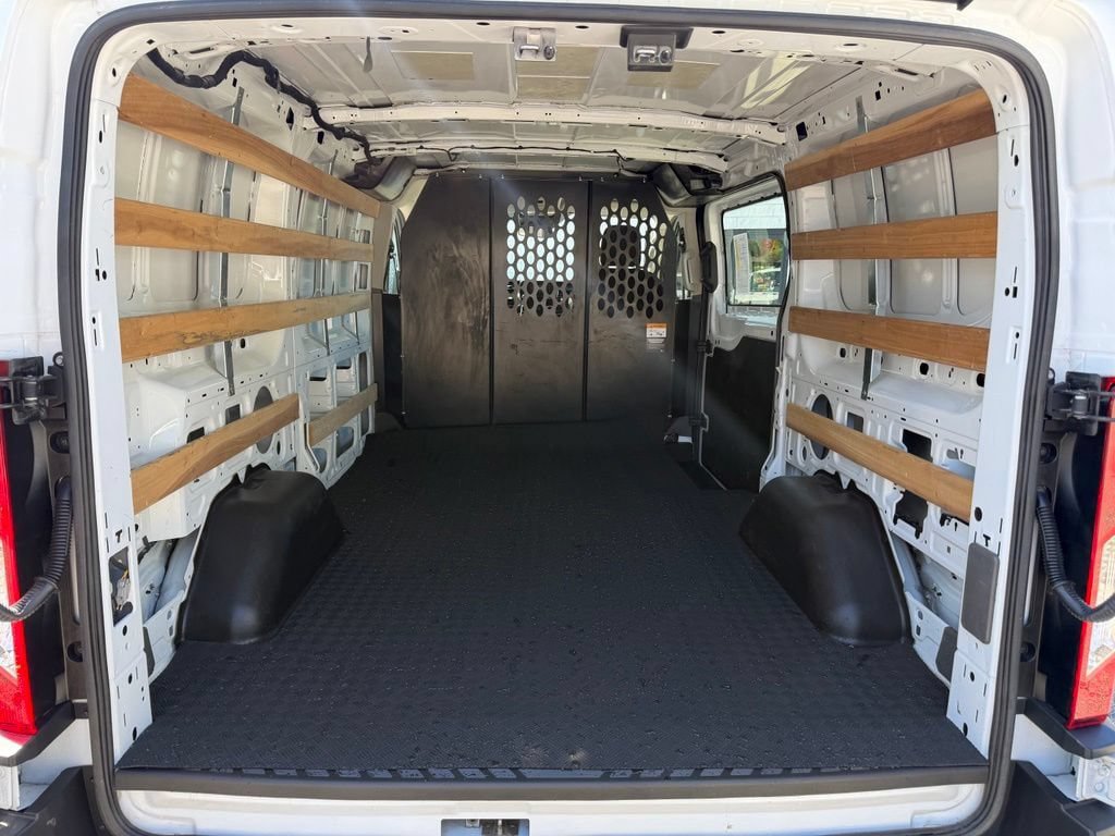 Used 2025 Ford Transit 250 Low Roof w/ Exterior Upgrade Package RWD image 15