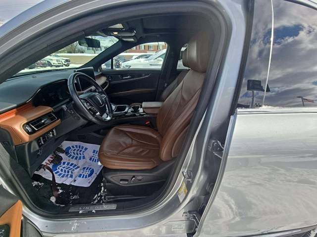 Used 2023 Lincoln Nautilus Reserve image 5