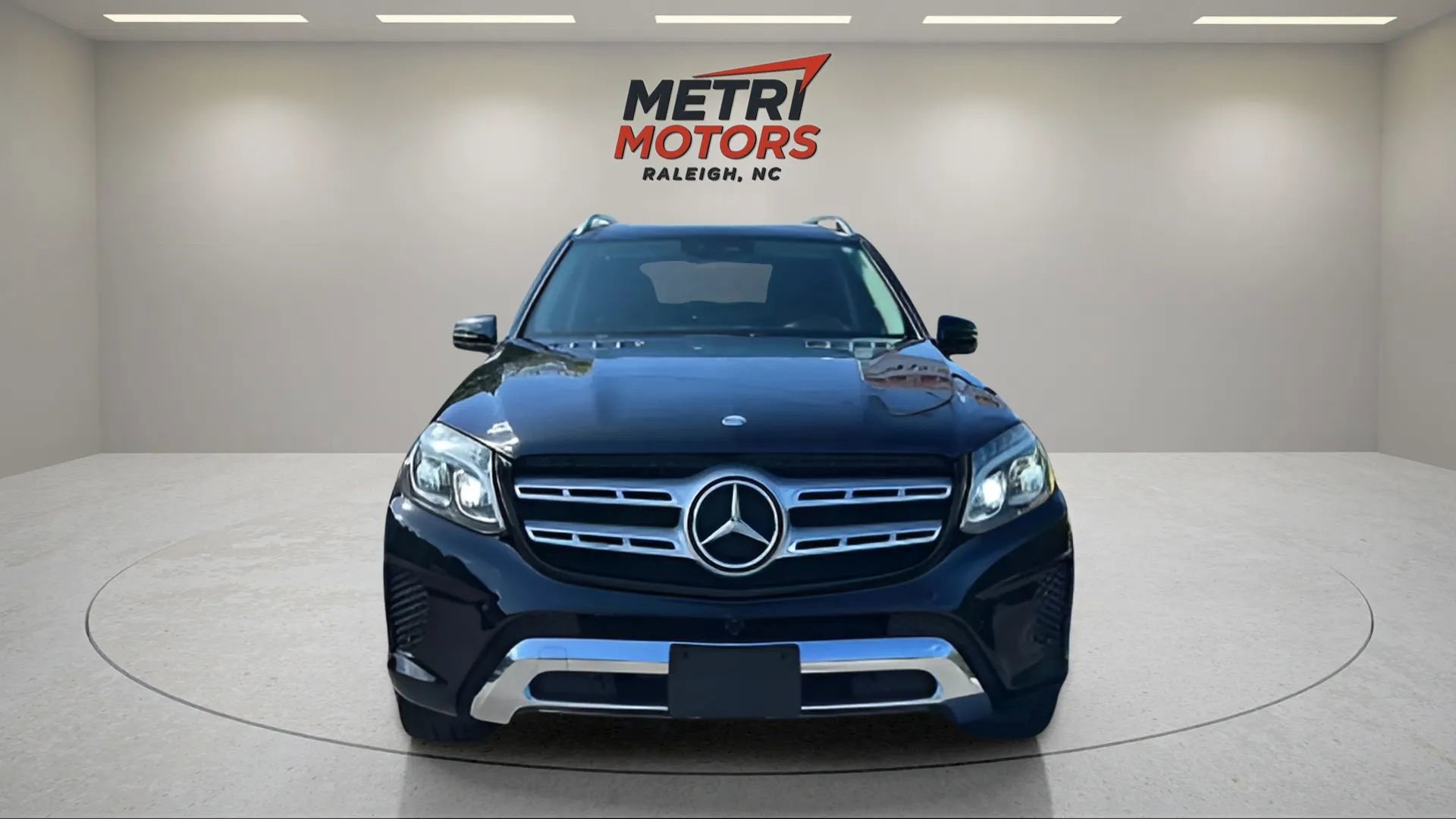 Used 2017 Mercedes-Benz GLS 450 4MATIC image 4