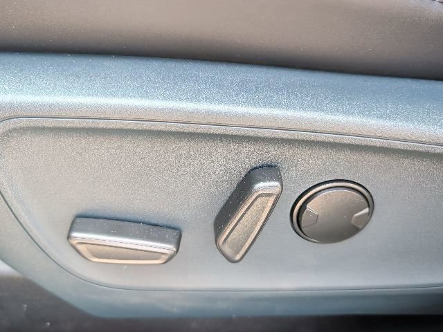 Used 2026 Ford Maverick Lariat w/ Black Appearance Package image 15