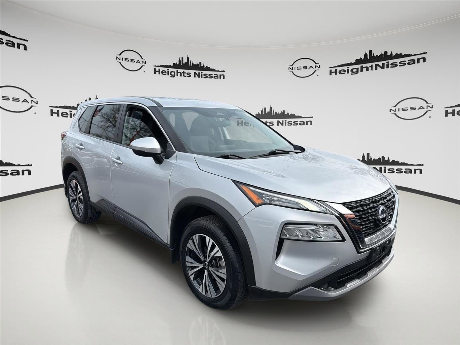 Used 2022 Nissan Rogue SV image 8