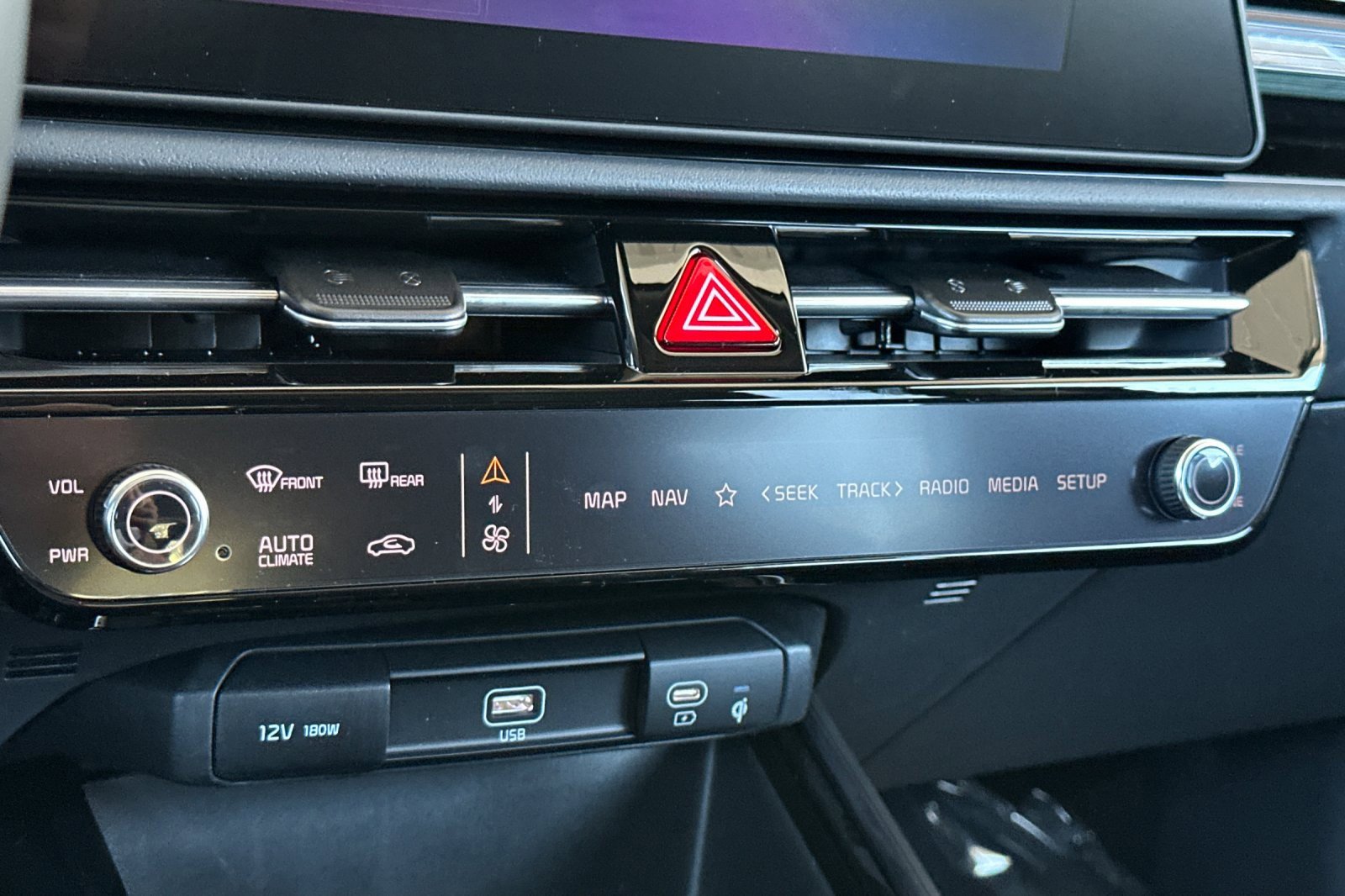 New 2025 Kia Niro SX image 17