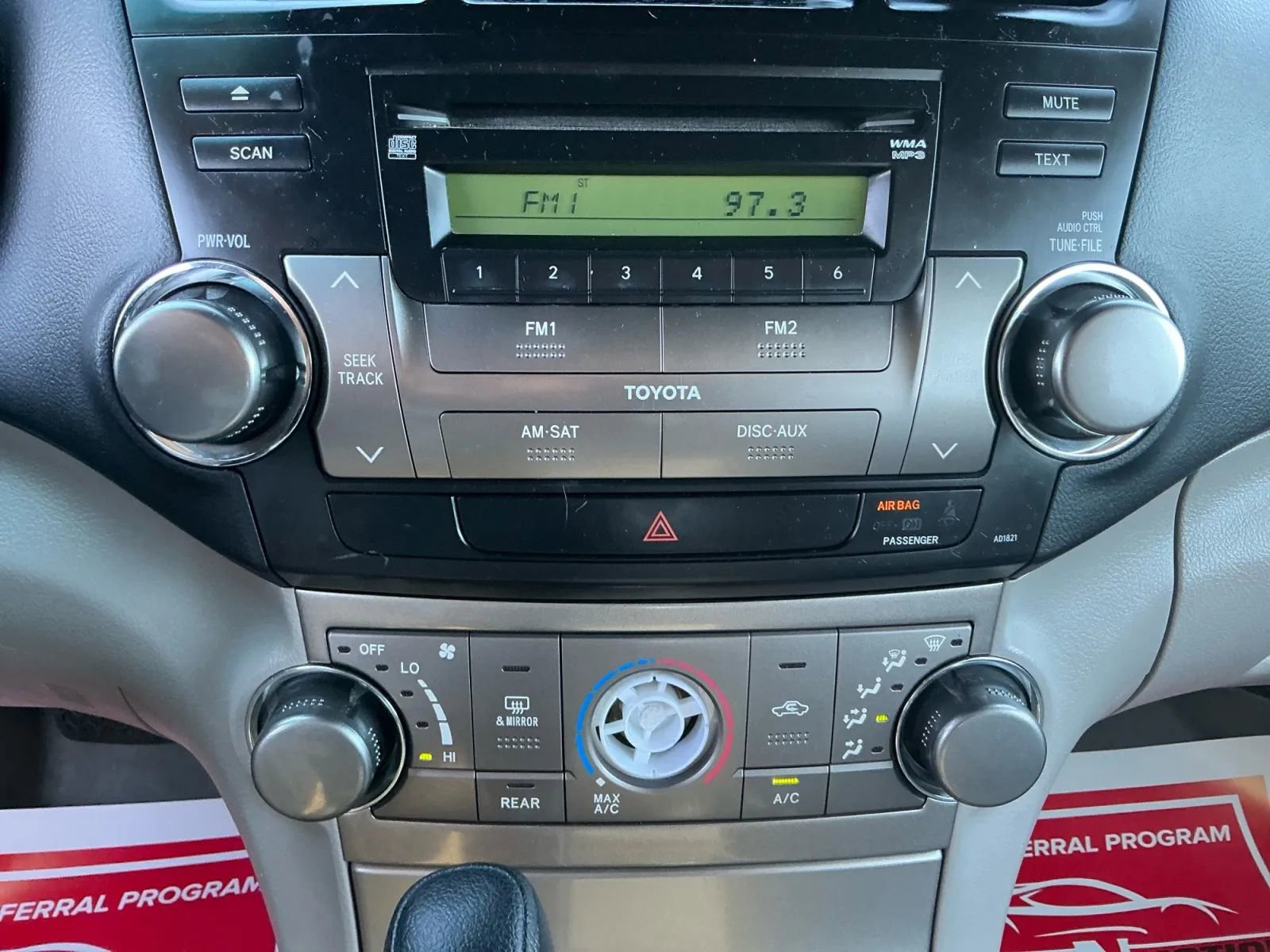 Used 2011 Toyota Highlander 4WD image 29