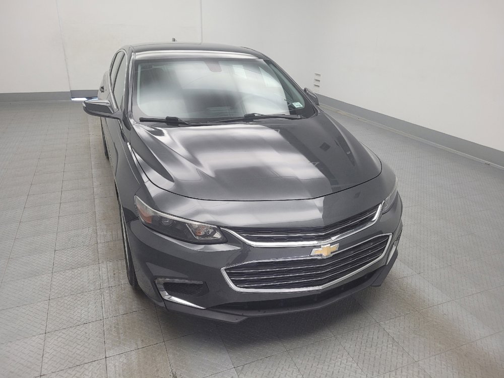 Used 2017 Chevrolet Malibu LT image 14