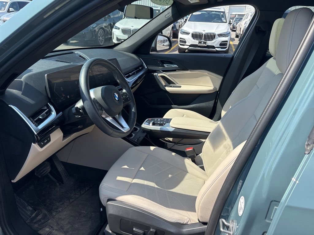 Used 2023 BMW X1 xDrive28i w/ Convenience Package image 2