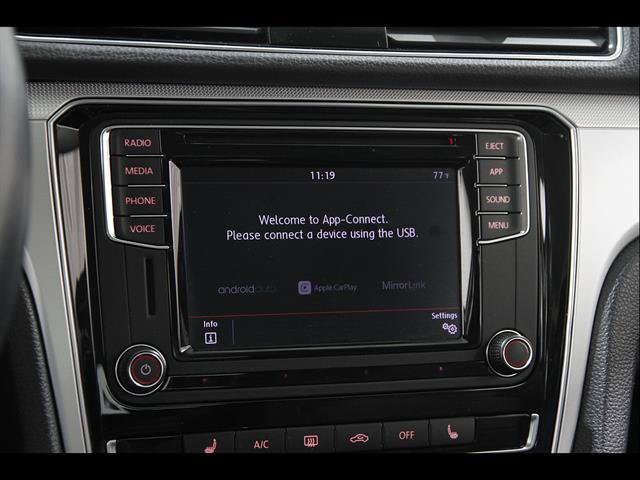 Used 2019 Volkswagen Passat 2.0T Wolfsburg FWD image 12