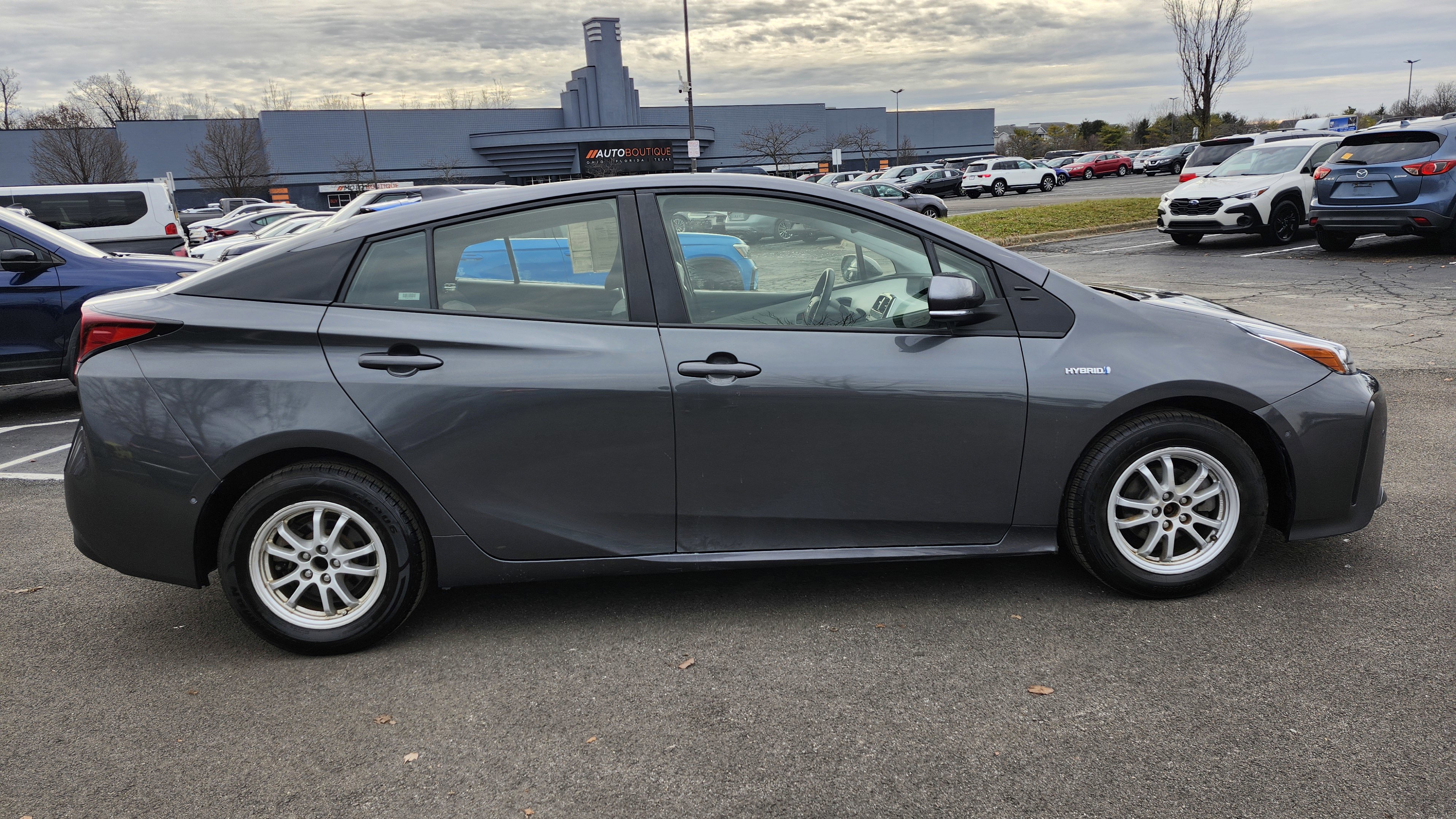 Used 2022 Toyota Prius LE image 17