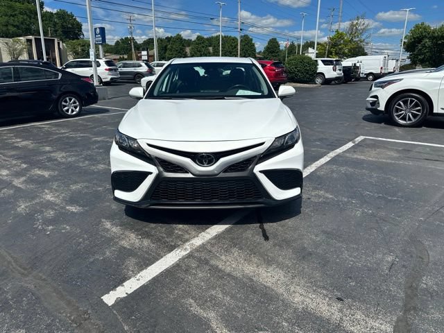 Used 2023 Toyota Camry SE FWD image 2