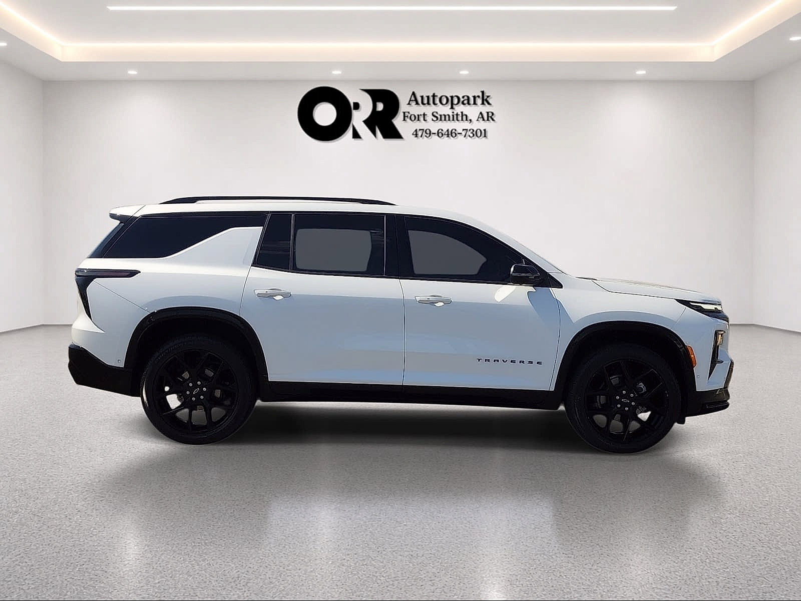 Used 2025 Chevrolet Traverse RS w/ LPO, Floor Liner Package FWD image 6