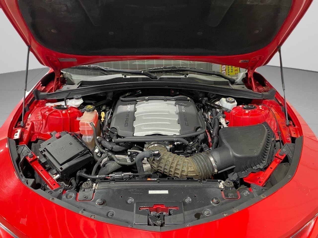 Used 2016 Chevrolet Camaro SS RWD image 21