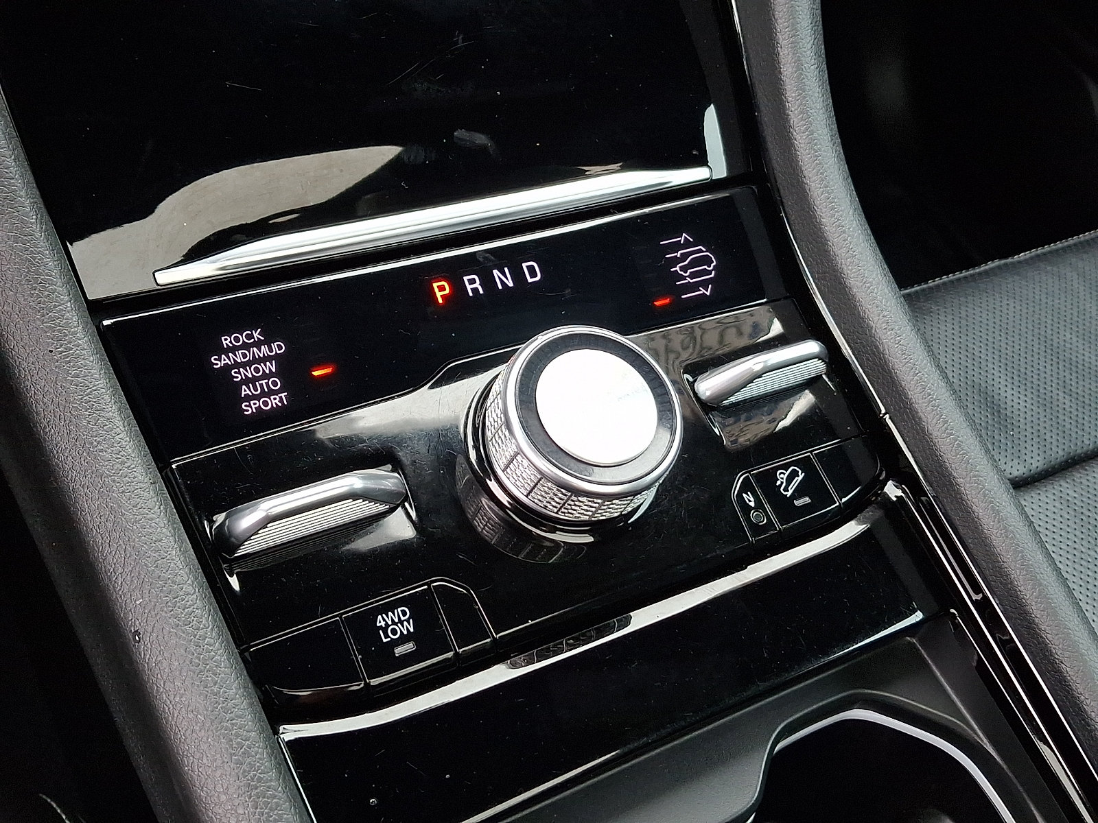 Used 2022 Jeep Grand Cherokee Overland AWD/4WD image 16