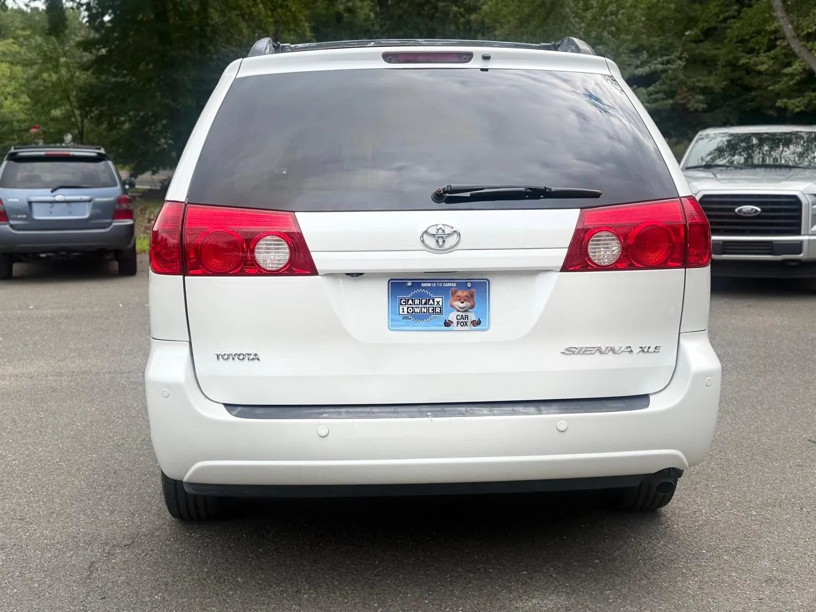 Used 2009 Toyota Sienna XLE FWD image 6
