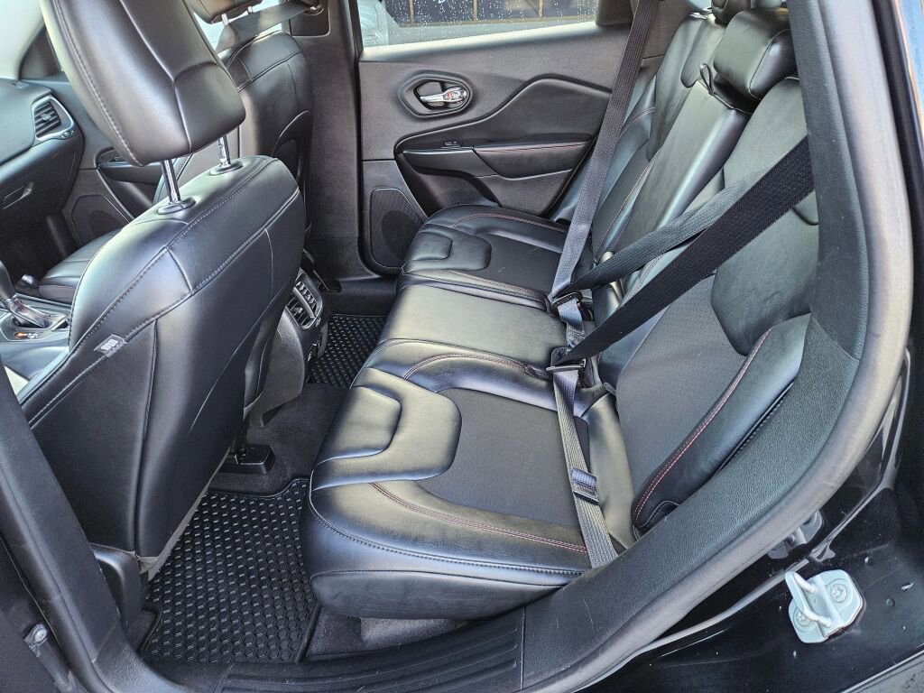 Used 2022 Jeep Cherokee Trailhawk w/ Trailer Tow Group image 17