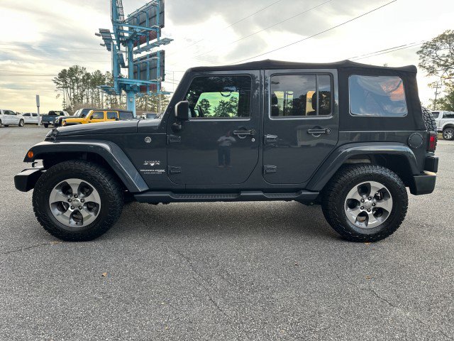 Used 2018 Jeep Wrangler Unlimited Sahara w/ Connectivity Group image 2