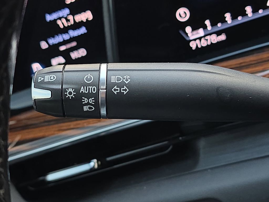 Used 2021 Cadillac Escalade ESV Premium Luxury w/ Performance Package image 30