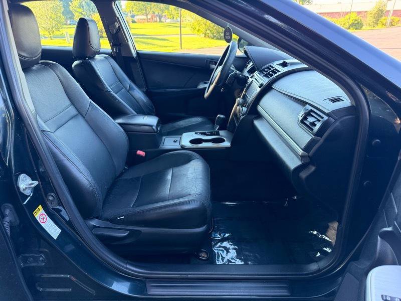 Used 2012 Toyota Camry SE FWD image 11