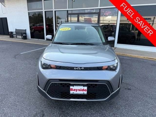 Used 2024 Kia Soul LX w/ Option Group 015 FWD image 4