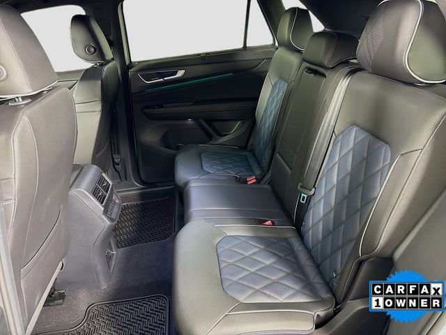 Used 2025 Volkswagen Atlas Cross Sport SEL Premium R-Line image 25