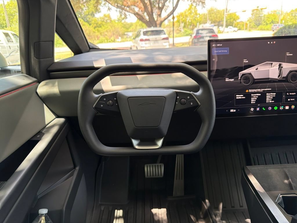 Used 2025 Tesla Cybertruck AWD Crew Cab image 21