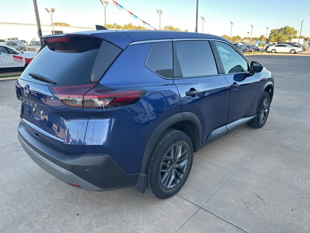 Used 2023 Nissan Rogue S image 28