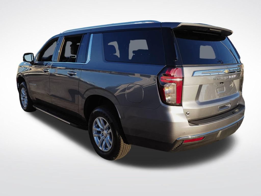 Used 2022 Chevrolet Suburban LT w/ Luxury Package AWD/4WD image 5