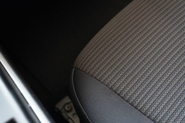 Used 2022 Toyota Highlander L FWD image 33