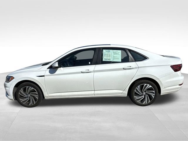 Used 2020 Volkswagen Jetta SEL Premium image 2