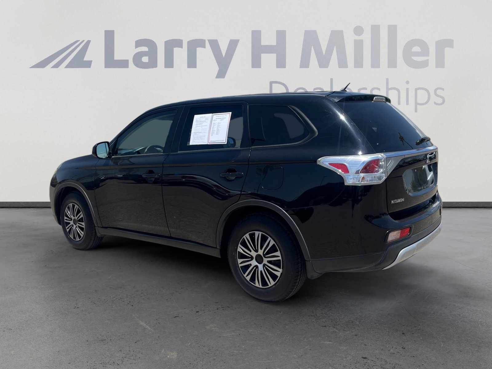 Used 2015 Mitsubishi Outlander ES FWD image 3