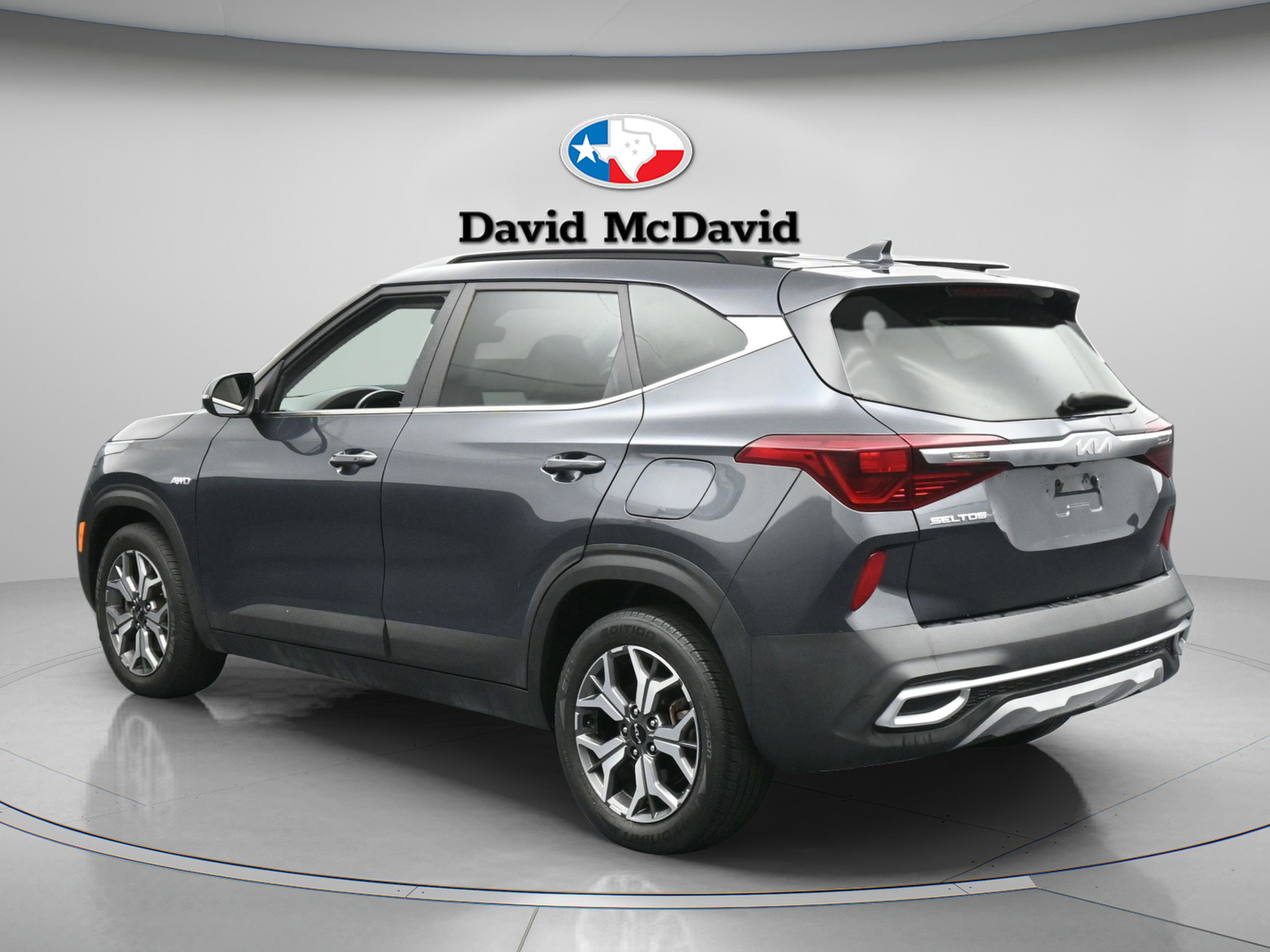 Used 2022 Kia Seltos EX image 10