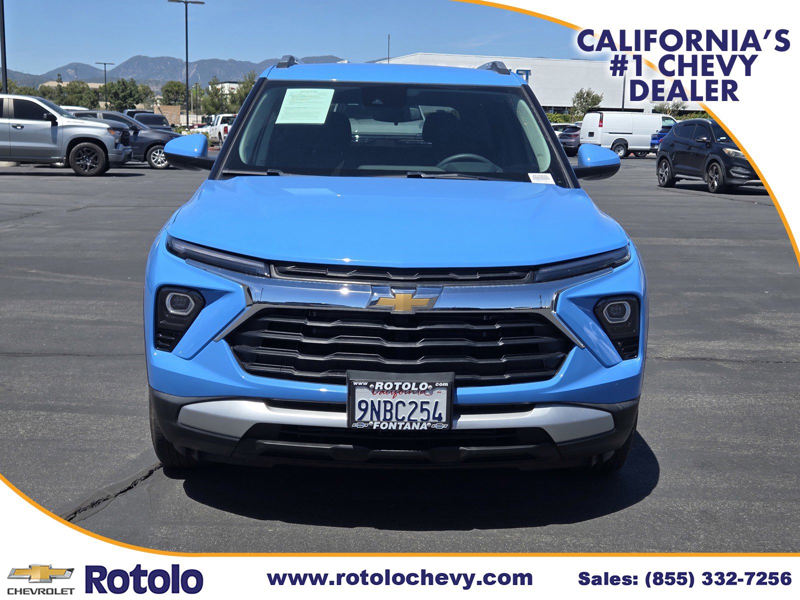 Used 2024 Chevrolet TrailBlazer LT w/ Driver Confidence Package FWD image 2
