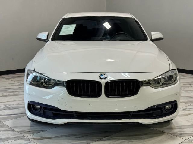 Used 2018 BMW 330i Sedan w/ Shadow Sport Edition RWD image 3