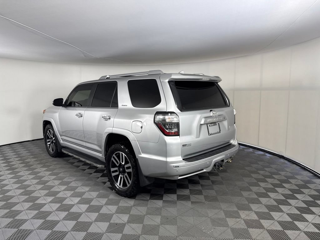 Used 2022 Toyota 4Runner Limited AWD/4WD image 3