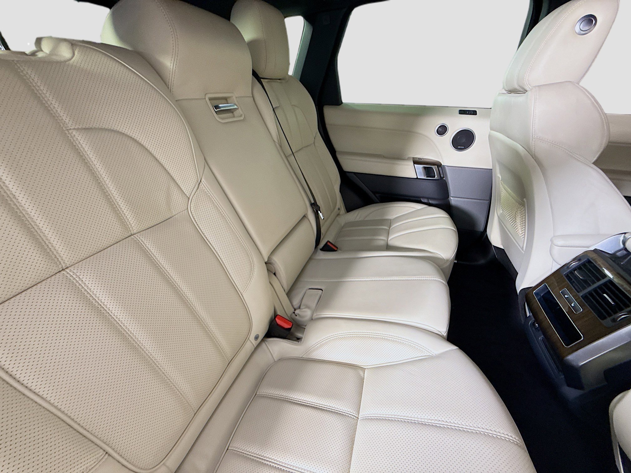 Used 2016 Land Rover Range Rover Sport Supercharged image 25