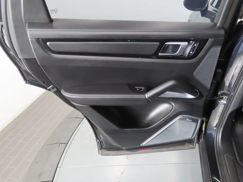 Certified 2022 Porsche Cayenne Turbo GT AWD/4WD image 44