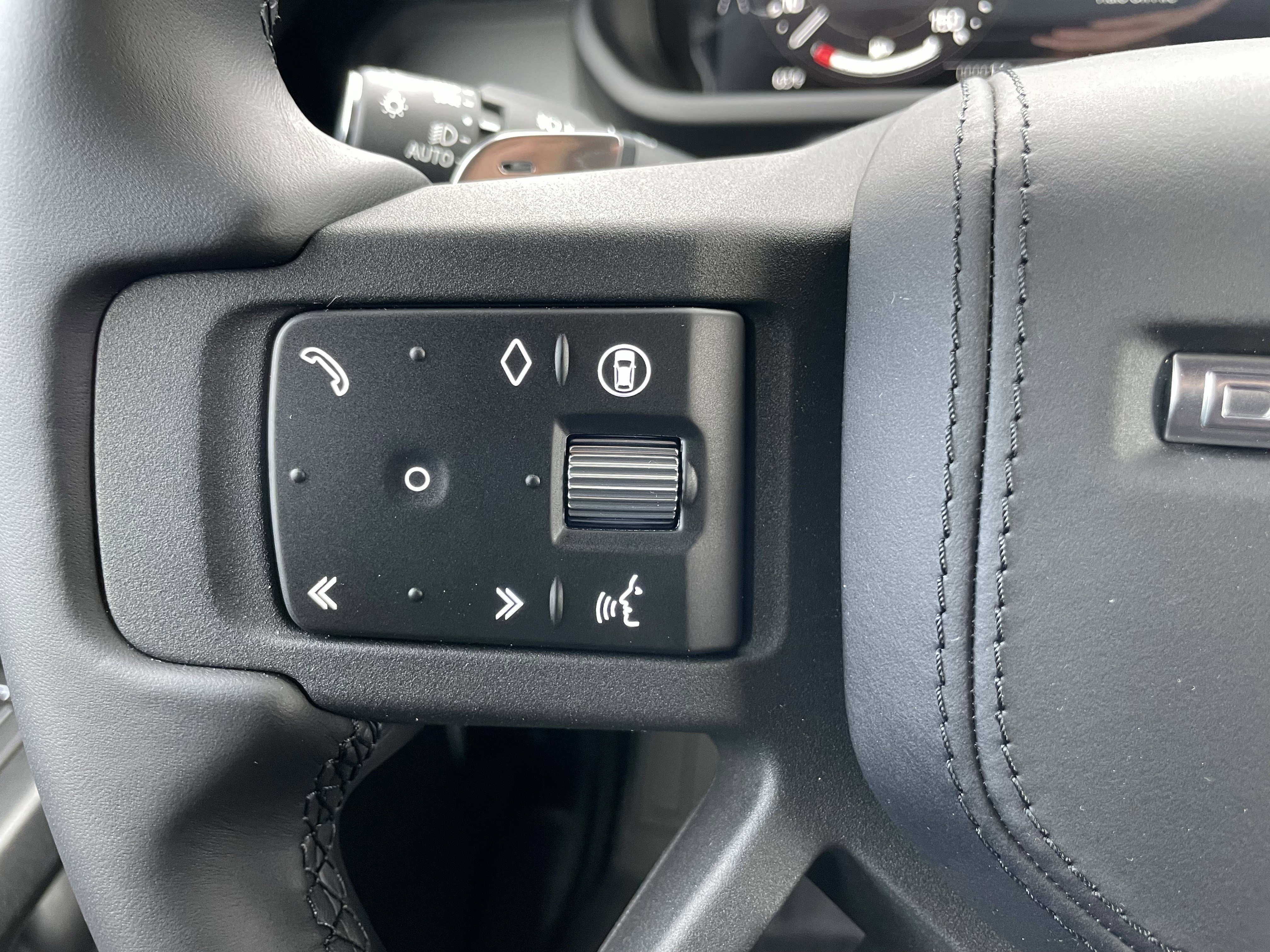 New 2026 Land Rover Defender 110 V8 image 23