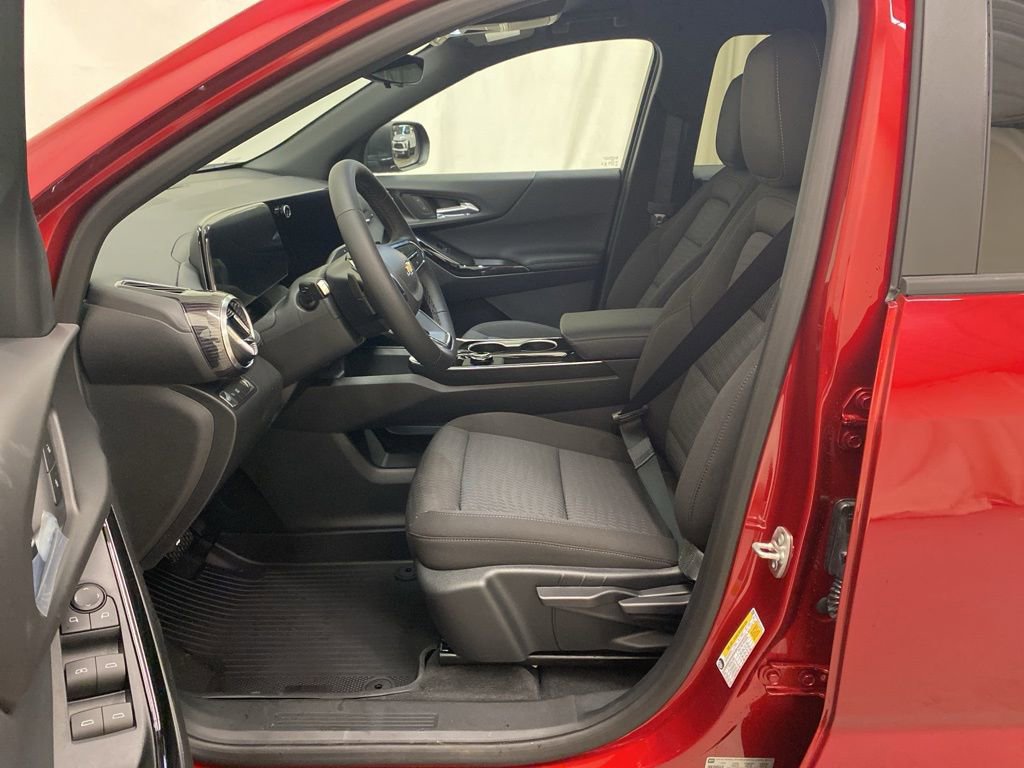 New 2026 Chevrolet Equinox LT w/ Safety and Technology Package FWD image 14