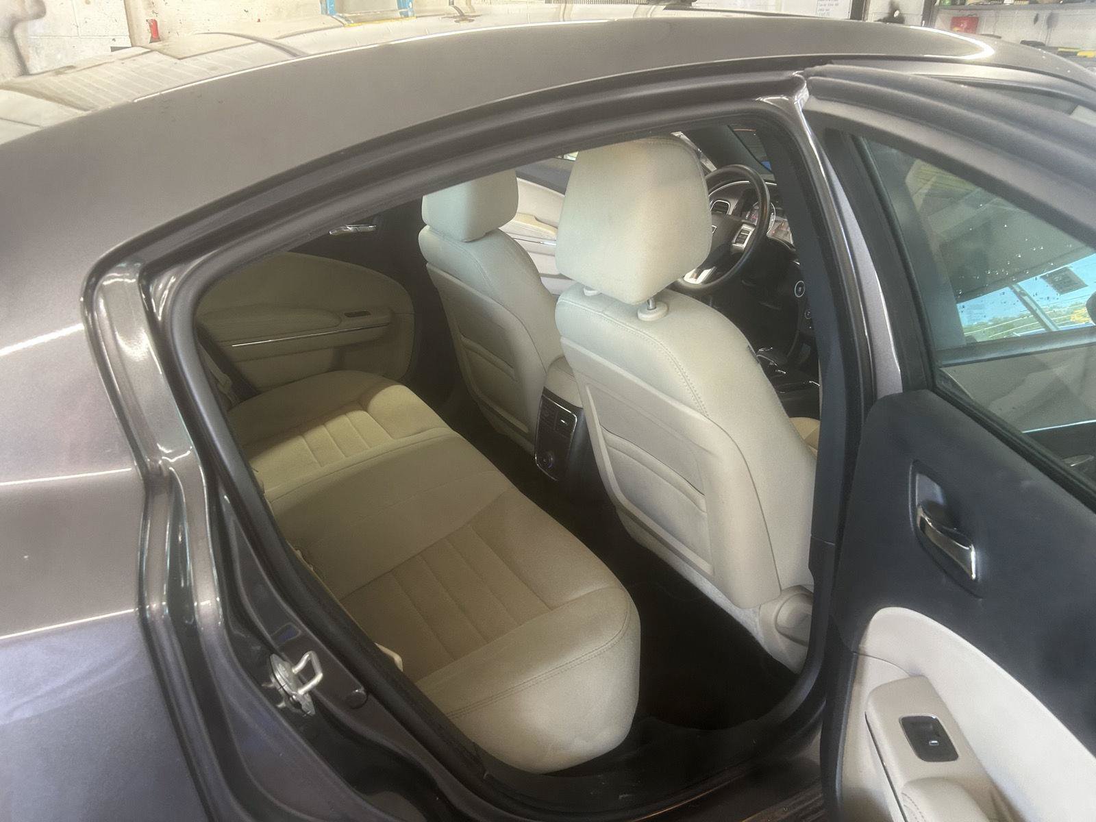 Used 2014 Dodge Charger SE RWD image 25