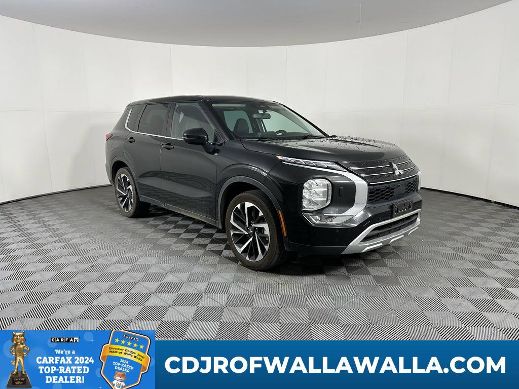 Used 2023 Mitsubishi Outlander SE video 1