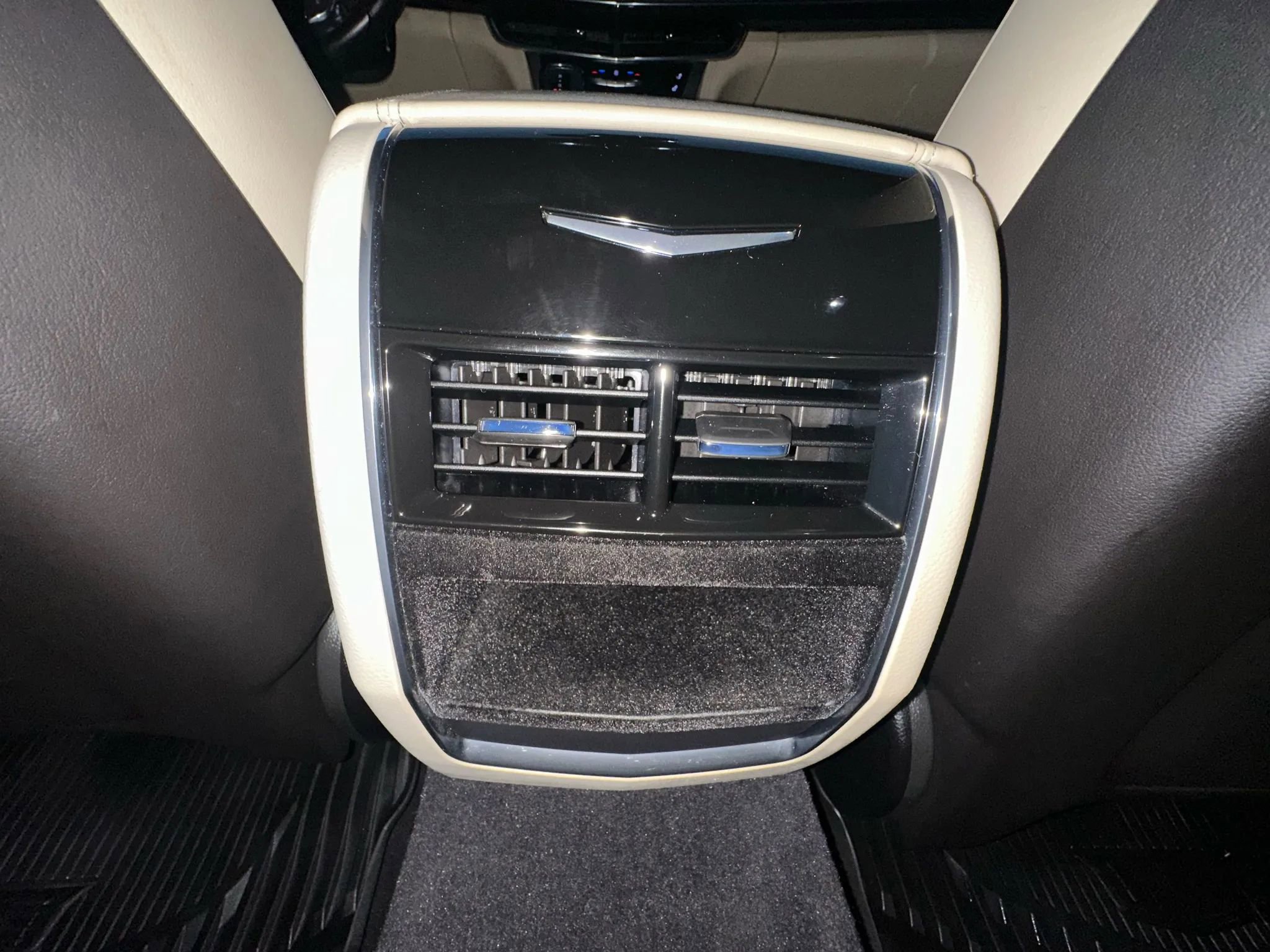 Used 2019 Cadillac CT6 Luxury w/ Driver Awareness Package image 22