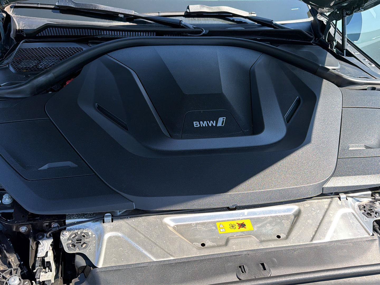Used 2025 BMW i4 eDrive40 w/ Premium Package RWD image 37