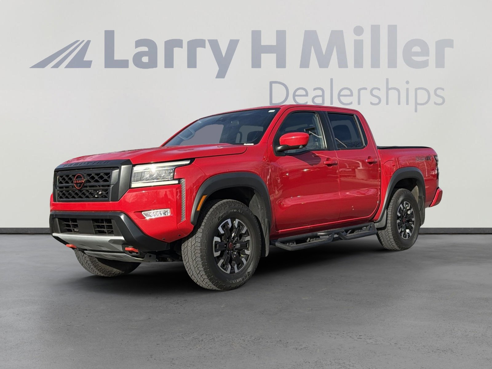 Used 2023 Nissan Frontier PRO-4X w/ Pro Convenience Package image 1